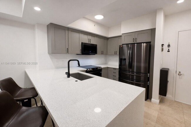 Foto del edificio - 1755 E Hallandale Beach Blvd