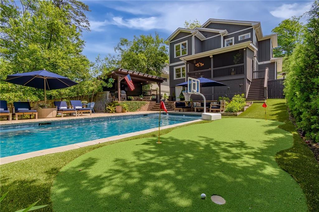 Foto principal - 2406 Glenwood Dr NE