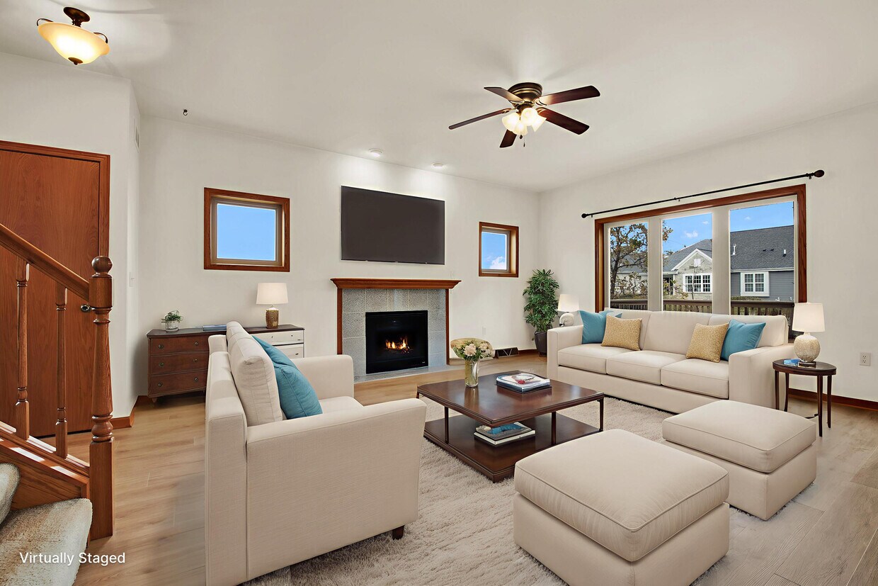 Primary Photo - 407 Century Oak Dr