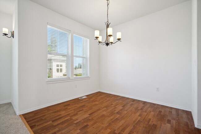 Foto del edificio - 15 164th St SW
