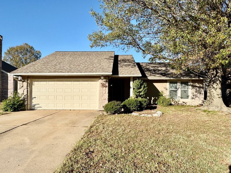 Foto principal - 8841 E 93rd St