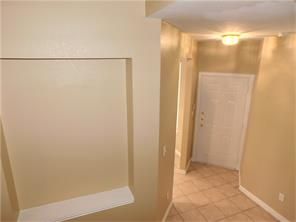 Building Photo - 9928 Castlewood Dr