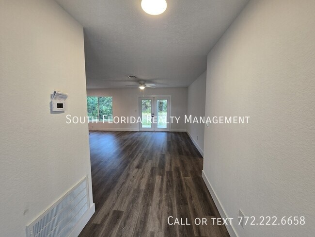 Foto del edificio - 541 SE Penn Ave