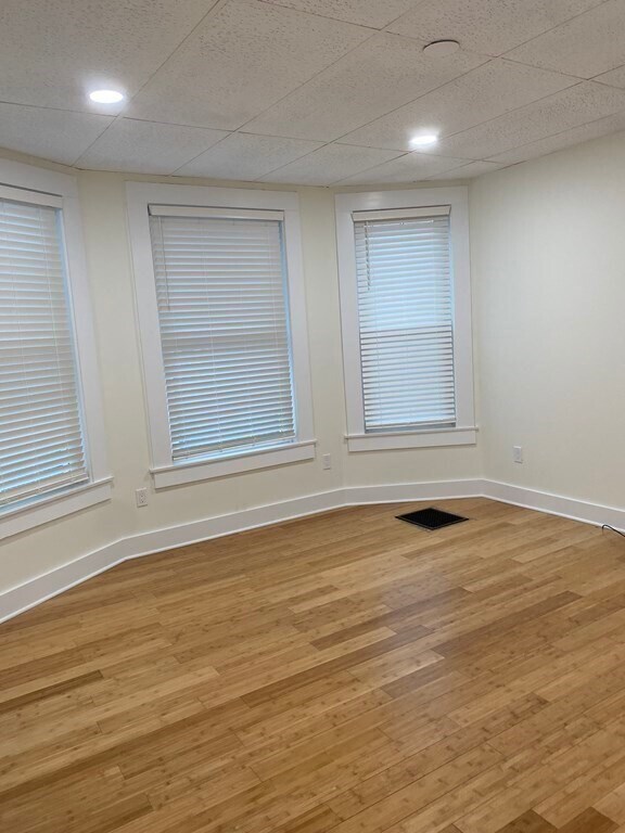Building Photo - 72 Marblehead St