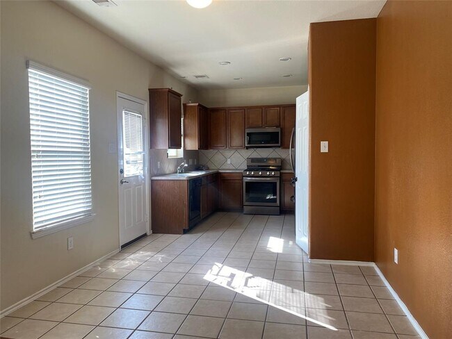 Building Photo - 3034 Winslow Forest Ln