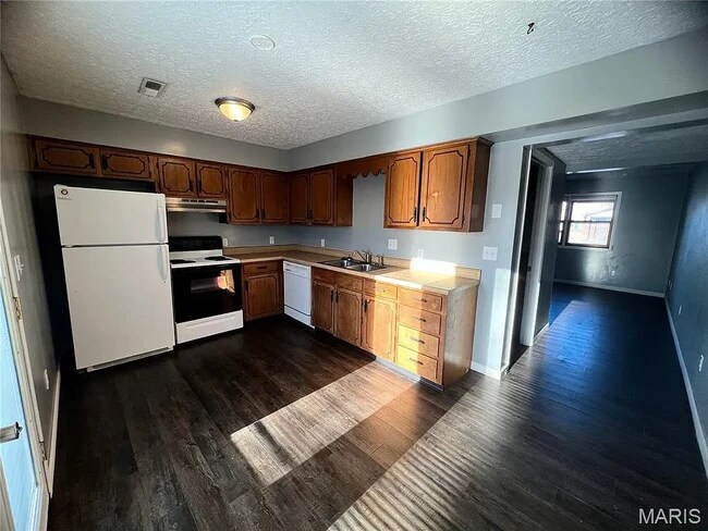 Cocina - 23109 Triple Ln