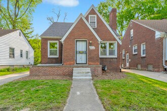 Building Photo - 13575 Rutherford St