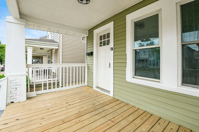 Building Photo - 1271-1273-1273 N 6th St