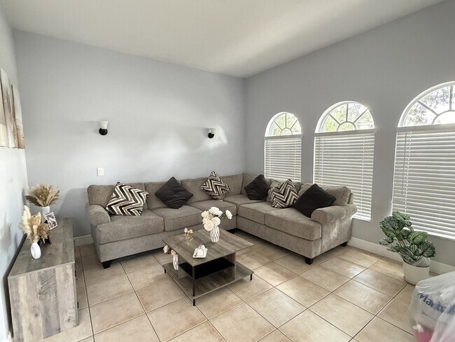 Building Photo - 3435 Kayla Cir