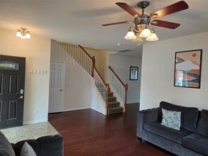 Building Photo - 2715 Riverhollow Ln