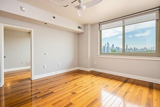 Building Photo - 800 Jackson St