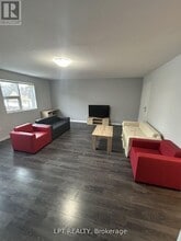 Building Photo - 338 Albert St