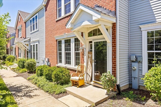 Building Photo - 283 Springbrook Trail S