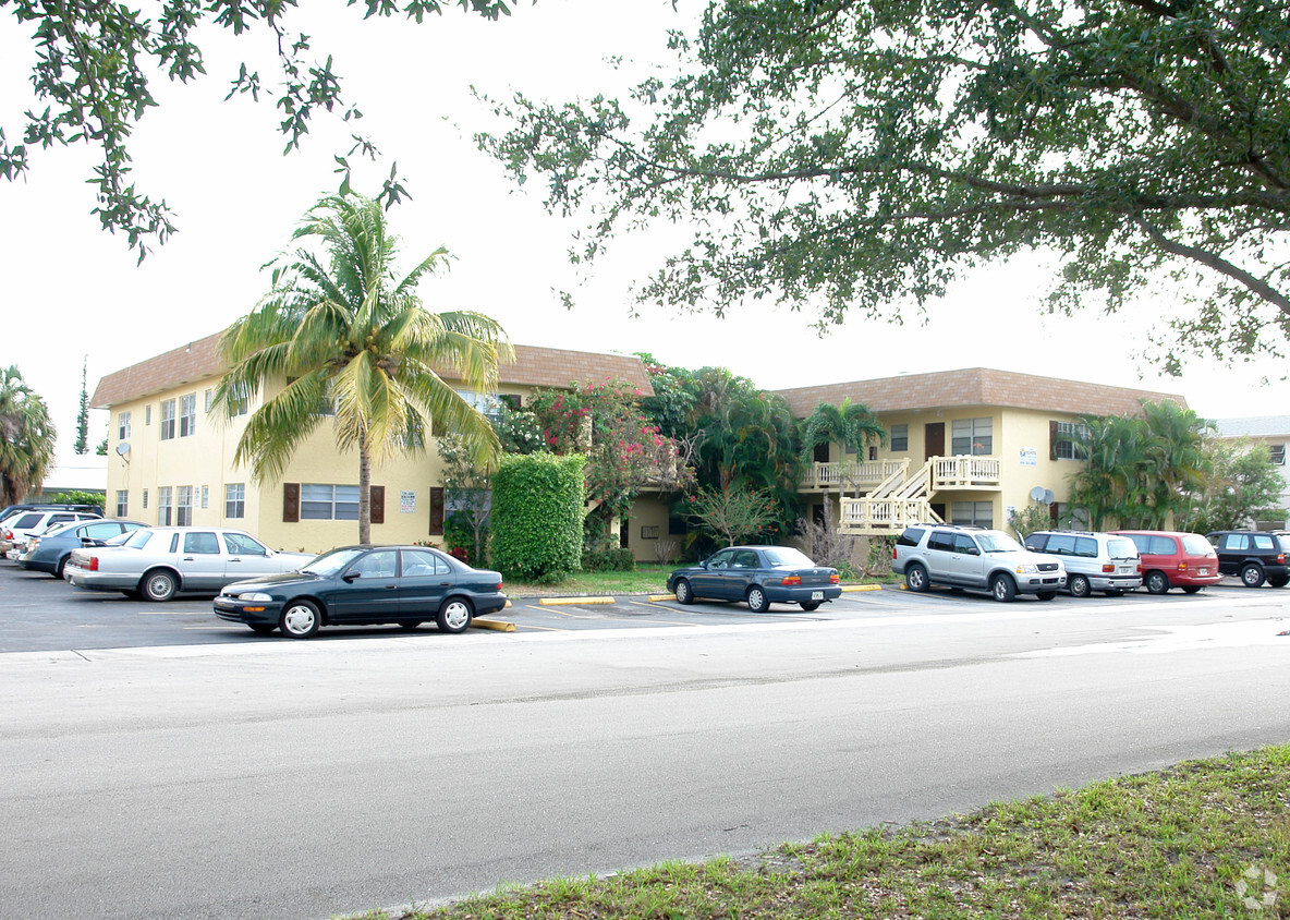 Primary Photo - Sunrise Apartments