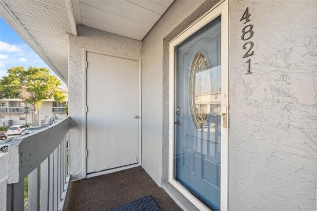 Foto del edificio - 4821 W McElroy Ave