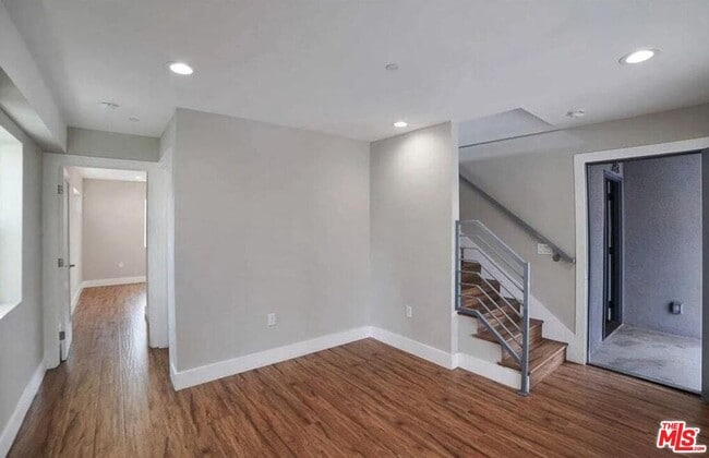 Building Photo - 2301 1/2 Hauser Blvd