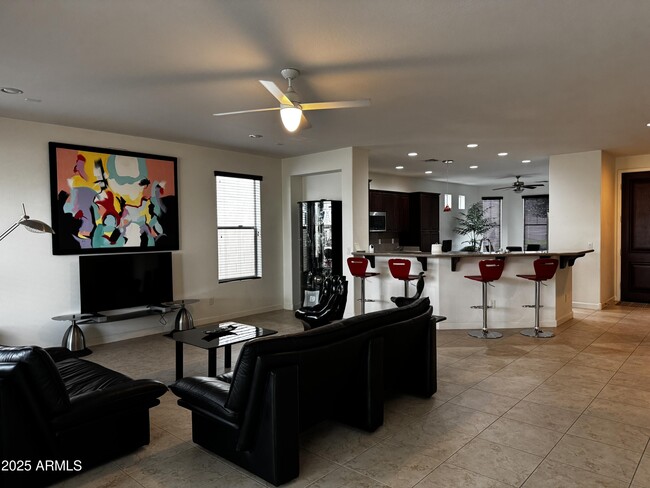 Foto del edificio - 2572 N 165th Dr
