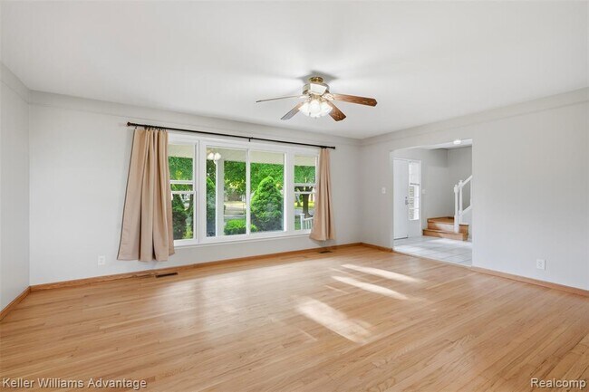 Foto del edificio - 27955 Berkshire Dr