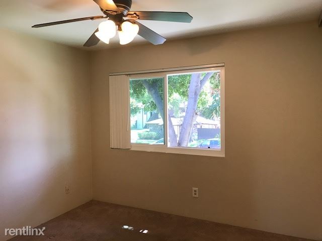 Building Photo - 10106 Carefree Dr