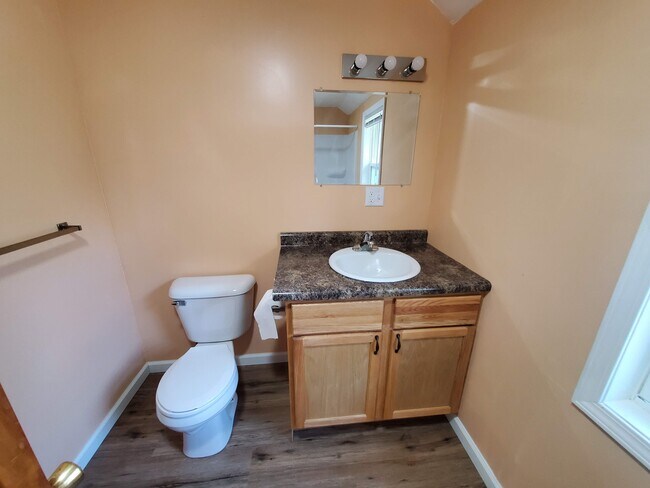 Building Photo - 5629 Sandy Dr