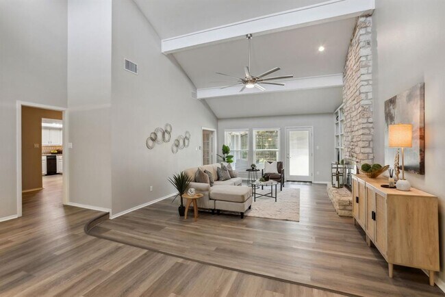 Building Photo - 8003 Spandera Cove