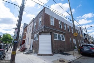Building Photo - 2410 Wharton St