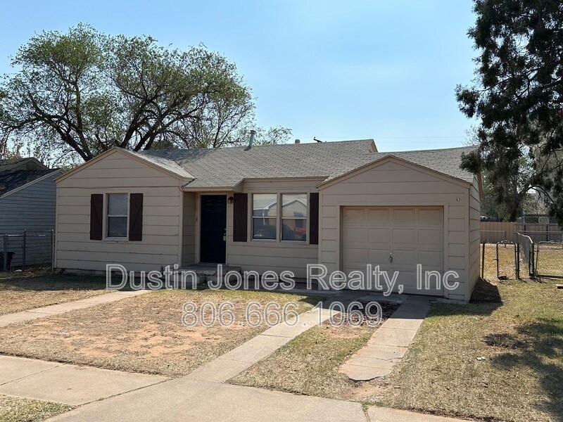 Primary Photo - 2519 1st Pl