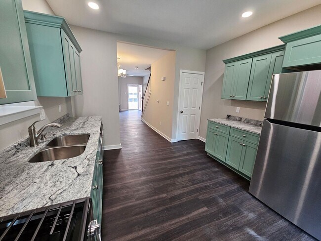 Foto del edificio - 3 bedroom 1.5 bath townhome