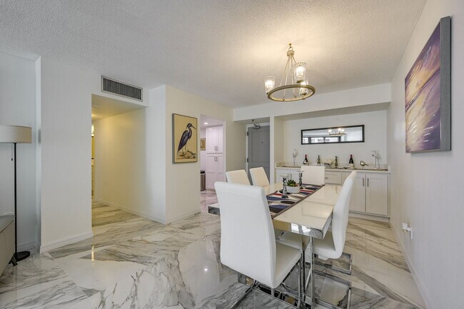 Foto del edificio - 320 Seaview Ct