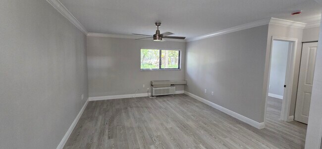 Building Photo - Las Palmas Senior Living