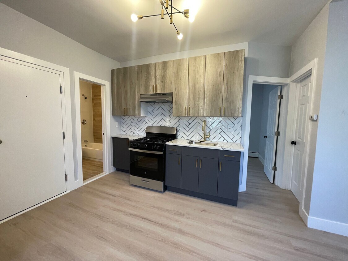 Unit 3 - 150 Cator Ave