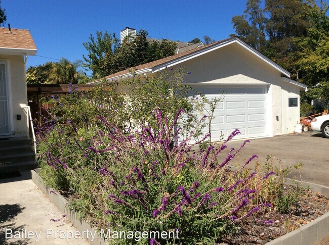 Building Photo - 2 br, 1 bath House - 2740 Monterey Avenue