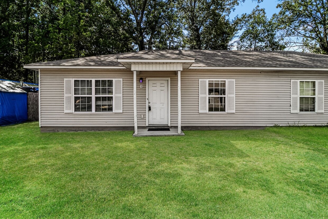 Primary Photo - 3909 Tates Mill Rd