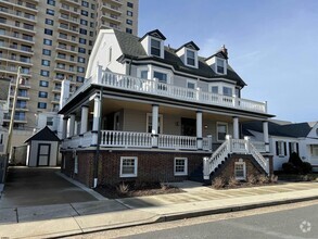 Building Photo - 102 S Marion Ave