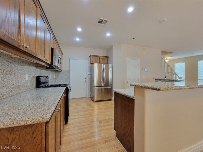 Foto del edificio - 9699 Marcelline Ave