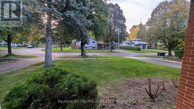 Building Photo - 83 Longwood Dr