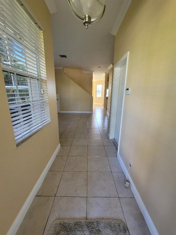 Building Photo - 3500 Parkside Dr
