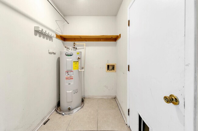 Foto del edificio - 2014 Woodfern Path