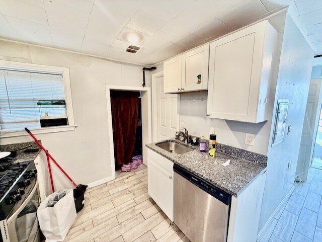 Foto del edificio - 136 Bow St