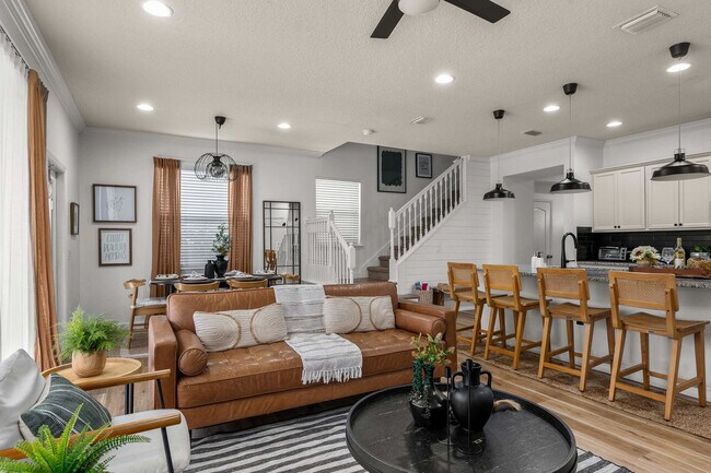 Building Photo - 1978 Majorca Dr