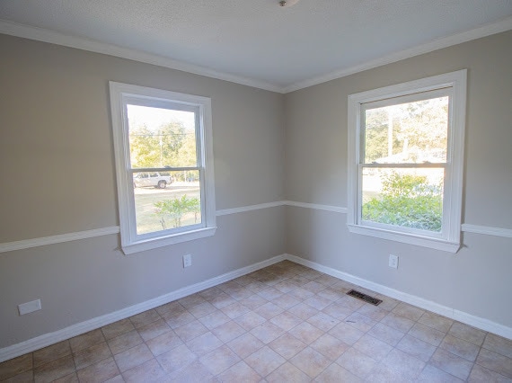 Building Photo - 912 Meadowbrook Dr