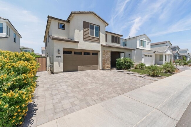 Building Photo - Luxury Waterston North Home with Private Generation Suite and Resort-Style Living