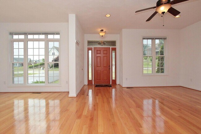 Building Photo - 2359 Wolf Run