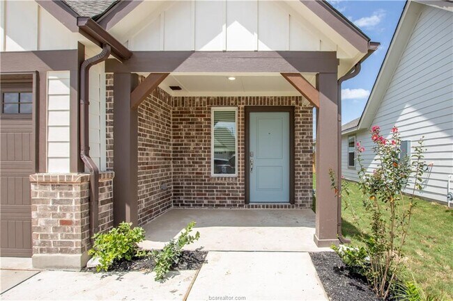Foto del edificio - 883 Kickapoo Ln