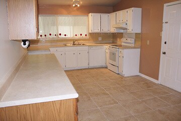 Lots of cabinet space - 2915 Eagle Rdg