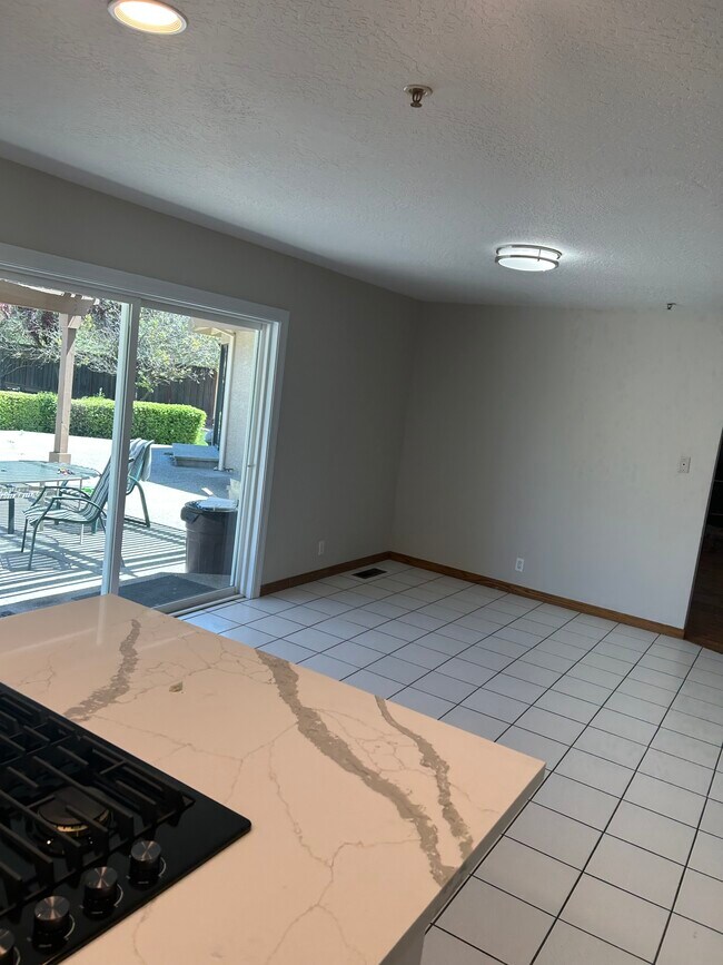 Foto del edificio - 5053 Pavo Ct