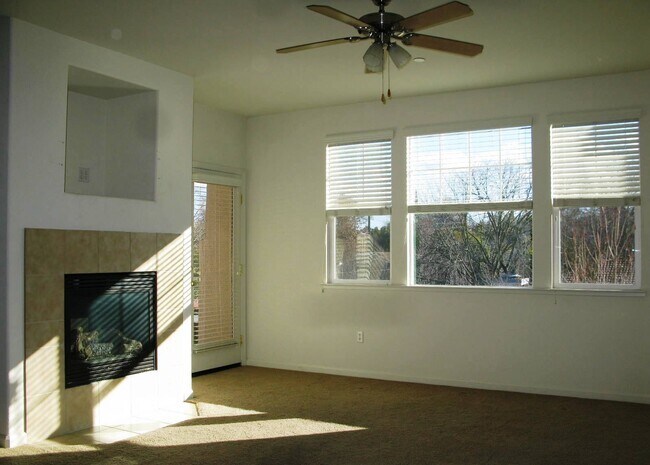 Building Photo - 12400 Fair Oaks Blvd