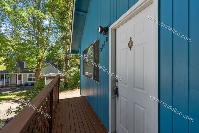 Photo - Darling Two Bedroom With Large Fenced Yard... House