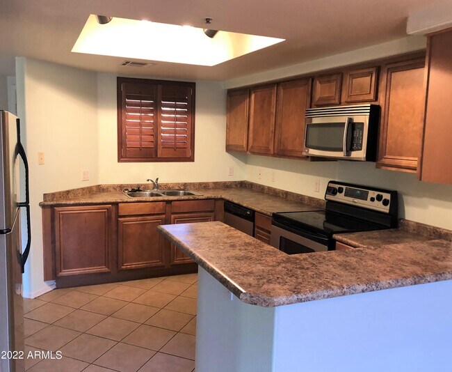 Foto del edificio - 4925 E Desert Cove Ave