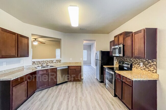 Foto del edificio - 140 Randy Trce